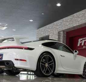 2025 Porsche 911 Carrera