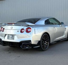 2025 Nissan GT-R