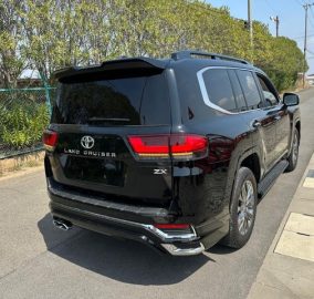 2023 Toyota Land Cruiser ZX 300 Series