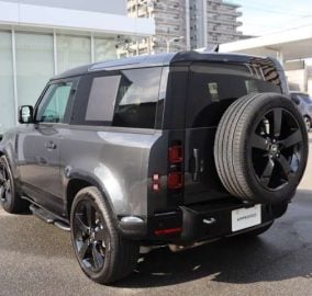 2025 Land Rover Defender 90 X-Dynamic HSE
