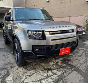 2022 Land Rover Defender 110 Urbanight 22