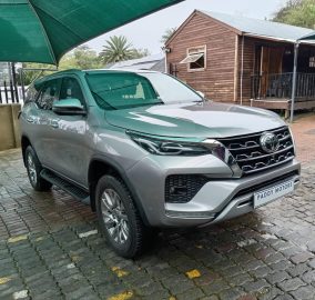 Toyota Fortuner VX