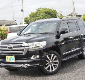 2021 Toyota Land Cruiser ZX V8