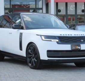 2025 Range Rover Vogue SV P615
