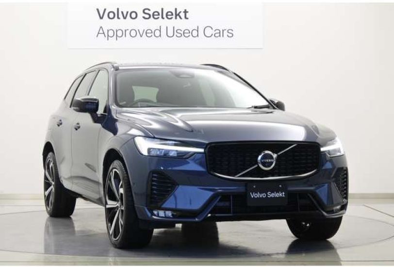 2022 Volvo XC60 B5 R-Design
