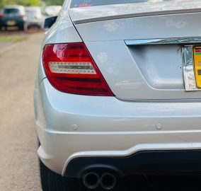 2012 Mercedes-Benz C200