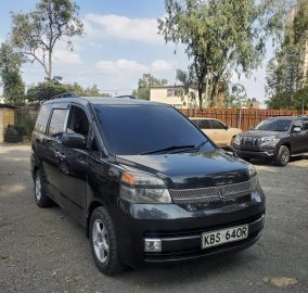 2006 Toyota Voxy