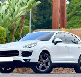 2018 Porsche Cayenne Platinum Edition