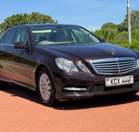 2013 Mercedes-Benz E200