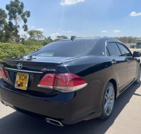 Toyota Crown Athlete