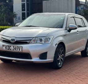 2014 Toyota Fielder Hybrid
