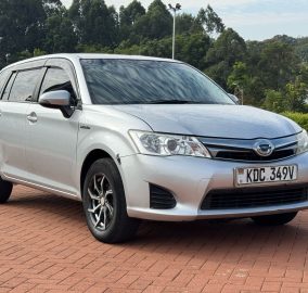 2014 Toyota Fielder Hybrid