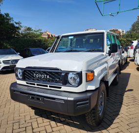 Toyota Land Cruiser 79 Series