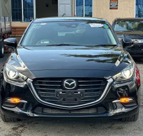 2018 Mazda Axela hatchback
