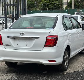 2018 Toyota Corolla Axio Hybrid