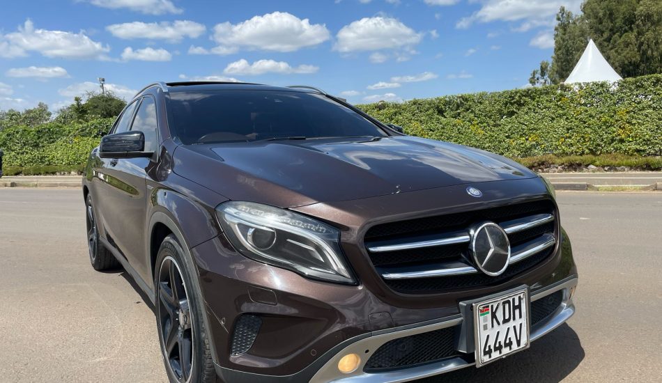 Mercedes-Benz GLA250