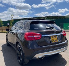 Mercedes-Benz GLA250