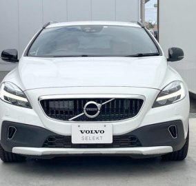 2018 Volvo V40 T5