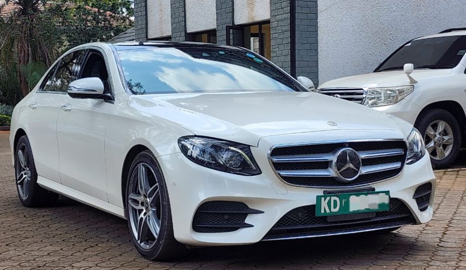 Mercedes-Benz E200