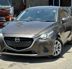 Mazda Demio SkyActivD Manual