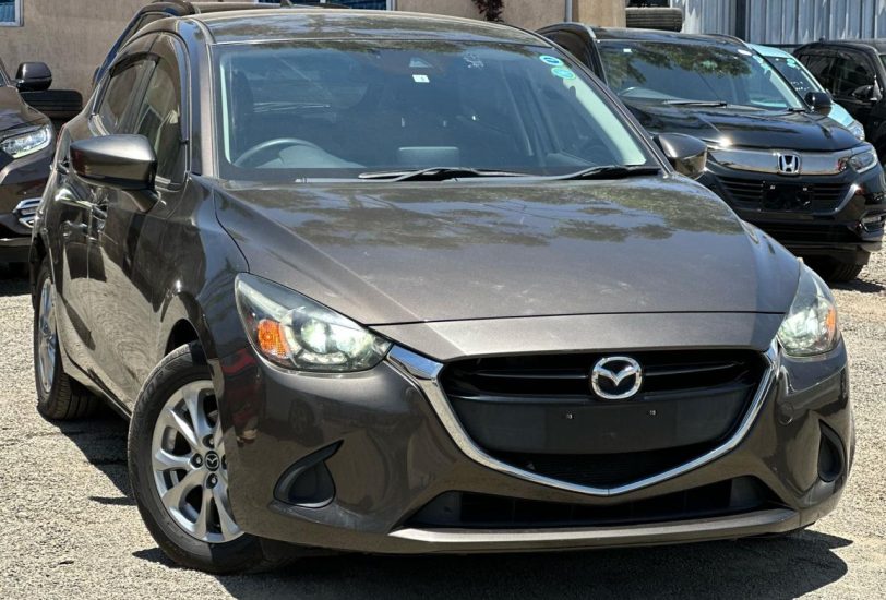 Mazda Demio SkyActivD Manual