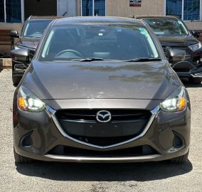 Mazda Demio SkyActivD Manual