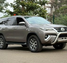 2020 TOYOTA FORTUNER 2.8 GD-6 BRONZE