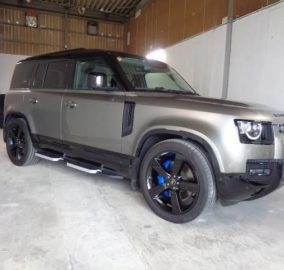 2022 Land Rover Defender 110 X-Dynamic HSE D300