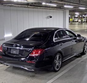 Mercedes-Benz E200