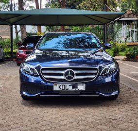 Mercedes-Benz E200