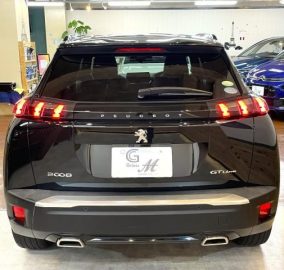 PEUGEOT 2008 GT
