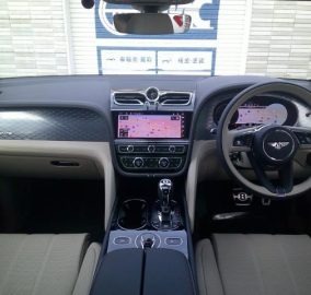 Bentley Bentayga Azure