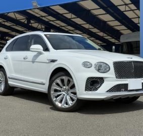 2024 Bentley Bentayga Azure