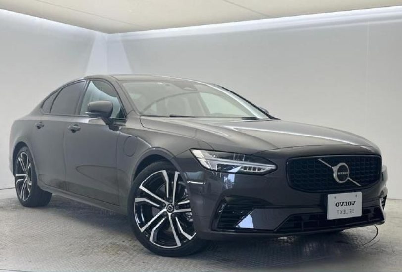 2023 Volvo S90 Ultimate T8
