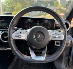 2019 MERCEDES BENZ A180 AMG-LINE /SUNROOF