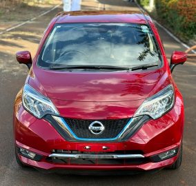 2018 NISSAN NOTE MEDALIST E-POWER RED