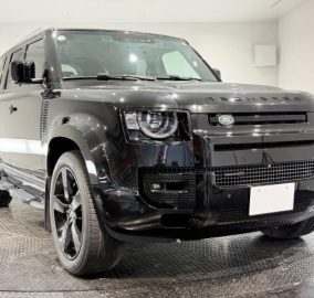 2023 Landrover Defender 110 X-Dyanamic-HSE D300