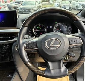 2019 Lexus LX570