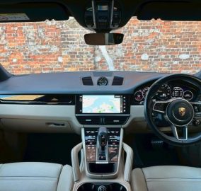 2022 Porsche Cayenne E-Hybrid