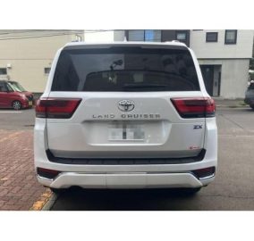 2024 Toyota Landcruiser ZX 300 Series.