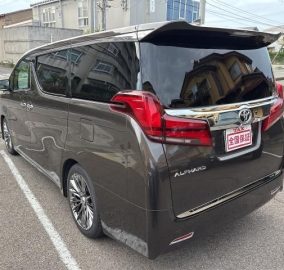 2023 Toyota Alphard 2.5X