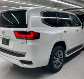 2024 Toyota Landcruiser ZX 300 Series.