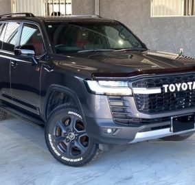 2023 Toyota Landcruiser 300 Series GR Sport. 3300cc Twin-Turbo Diesel Engine