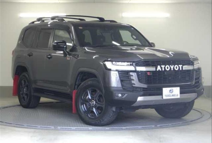 2023 Toyota Landcruiser 300 Series GR Sport. 3300cc Twin-Turbo Diesel Engine.
