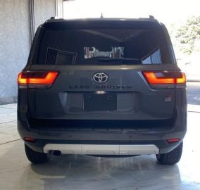 2023 Toyota Landcruiser 300 Series GR Sport. 3300cc Twin-Turbo Diesel Engine