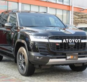 2023 Toyota Landcruiser 300 Series GR Sport. 3500cc Twin-Turbo Petrol Engine.