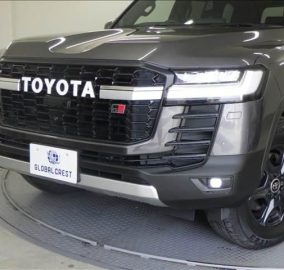 2023 Toyota Landcruiser 300 Series GR Sport. 3300cc Twin-Turbo Diesel Engine.