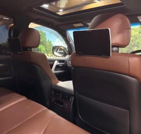 2019 Toyota Landcruiser ZX. 4600cc V8 Petrol Engine.