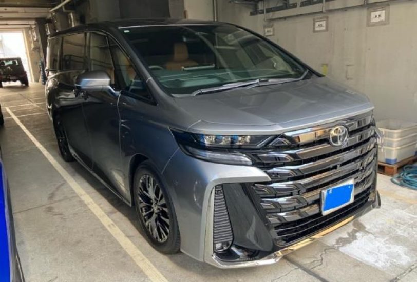 2025 Toyota Vellfire Executive Lounge.