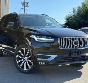 2020 Volvo XC90 T6 Inscription AWD.